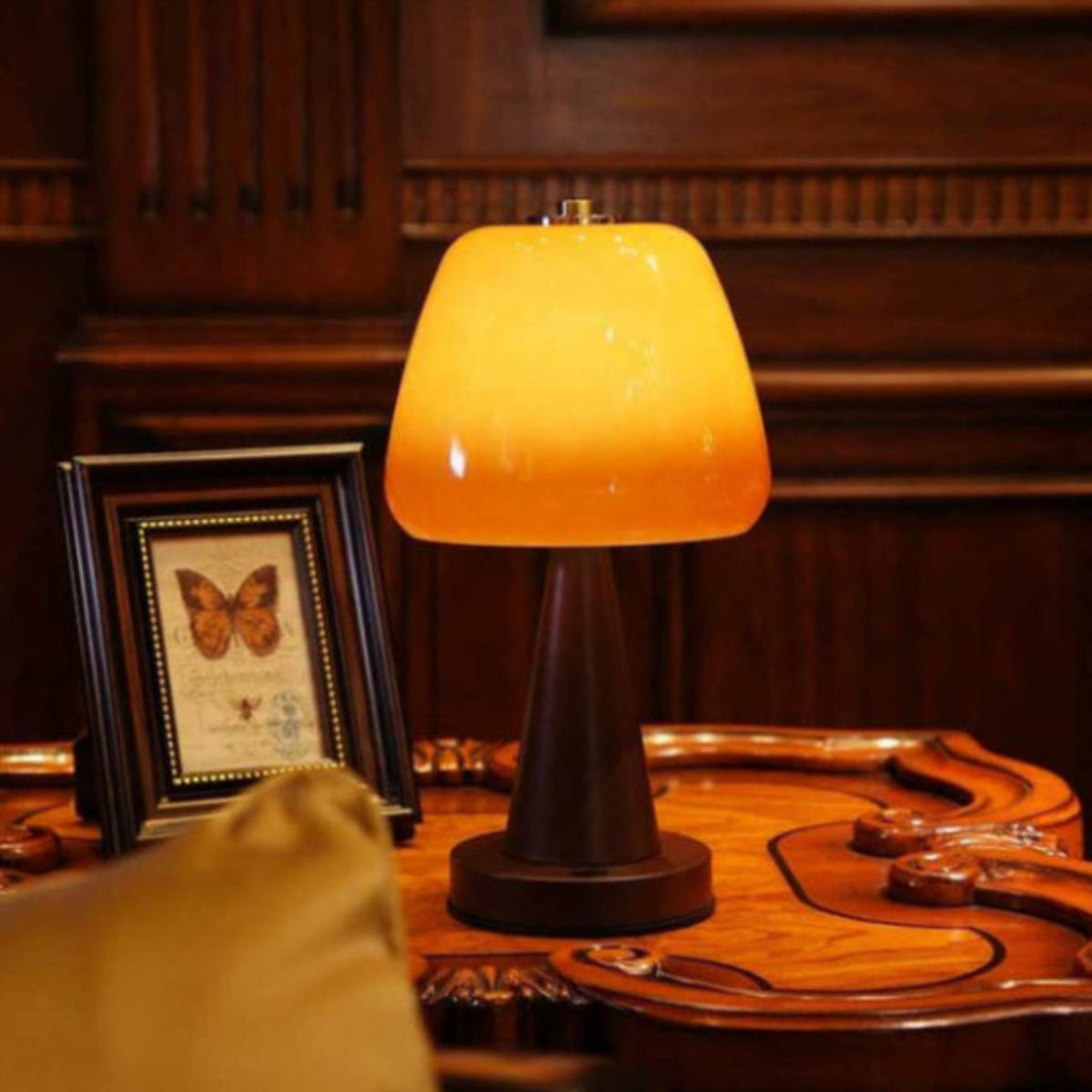 Vintage Amber Glow Table Lamp